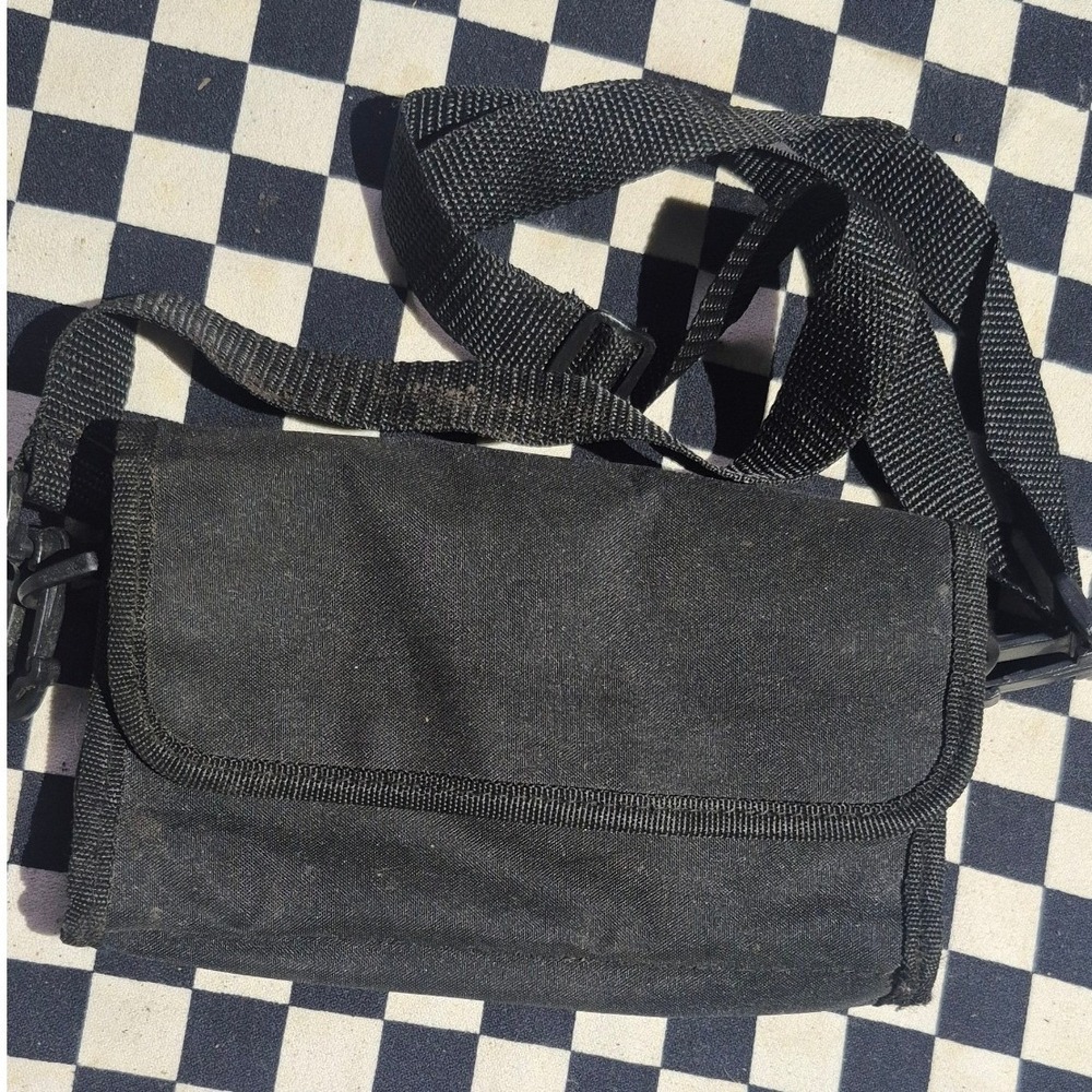 Tan-Sac Sport Black Nylon Crossbody Travel Bag Organizer Utility Pouch T6